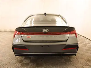 Hyundai ELANTRA 2026 SEL Sport Premium 4 puertas Sedan