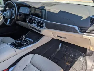 Vehículo de Actividad Deportiva BMW X5 2023 AWD xDrive40i 4 puertas