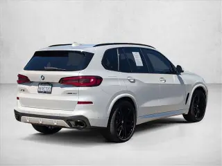 Vehículo de Actividad Deportiva BMW X5 2023 AWD xDrive40i 4 puertas