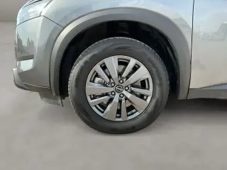 Nissan Pathfinder 2025 AWD SV 4 puertas SUV