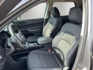 Nissan Pathfinder 2025 AWD SV 4 puertas SUV