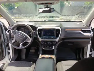 GMC Acadia 2022 SLE 4 puertas SUV