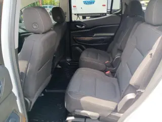 GMC Acadia 2022 SLE 4 puertas SUV