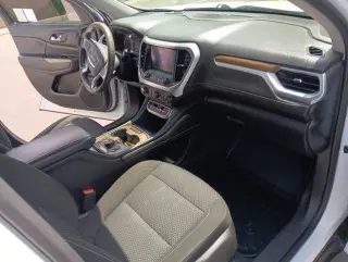 GMC Acadia 2022 SLE 4 puertas SUV