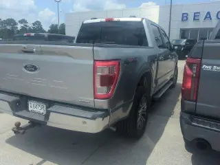 Ford F-150 2021 4x4 Lariat 4 puertas SuperCrew 5.5 pies. SB