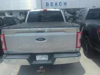 Ford F-150 2021 4x4 Lariat 4 puertas SuperCrew 5.5 pies. SB