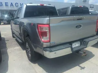 Ford F-150 2021 4x4 Lariat 4 puertas SuperCrew 5.5 pies. SB