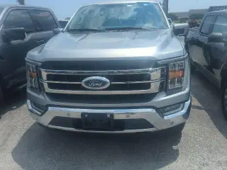 Ford F-150 2021 4x4 Lariat 4 puertas SuperCrew 5.5 pies. SB