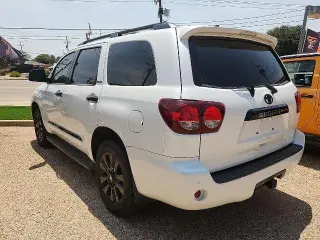 Toyota Sequoia 2021 4x4 Nightshade 4 puertas SUV