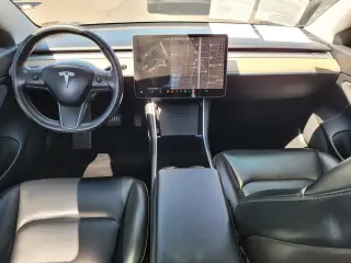 Tesla Model 3 2018 Mid Range 4 puertas Fastback