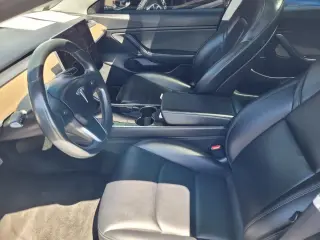 Tesla Model 3 2018 Mid Range 4 puertas Fastback