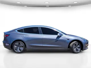 Tesla Model 3 2018 Mid Range 4 puertas Fastback