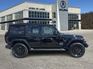 Jeep Wrangler 2023 4x4 Sahara 4xe 4 puertas SUV