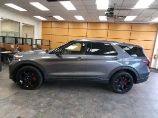 Ford Explorer 2022 AWD ST SUV de 4 puertas