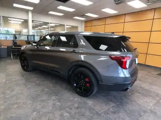 Ford Explorer 2022 AWD ST SUV de 4 puertas