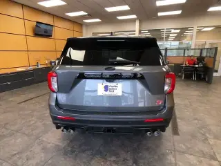 Ford Explorer 2022 AWD ST SUV de 4 puertas