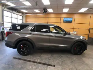Ford Explorer 2022 AWD ST SUV de 4 puertas