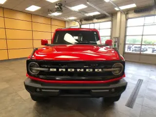 Ford Bronco 2024 4x4 Outer Banks 4 puertas SUV