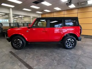 Ford Bronco 2024 4x4 Outer Banks 4 puertas SUV