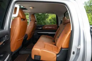 Toyota Tundra 2018 4x4 Edición 1794 4 puertas CrewMax Cab Pickup SB (5.7L V8 FFV)