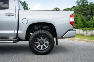 Toyota Tundra 2018 4x4 Edición 1794 4 puertas CrewMax Cab Pickup SB (5.7L V8 FFV)