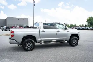 Toyota Tundra 2018 4x4 Edición 1794 4 puertas CrewMax Cab Pickup SB (5.7L V8 FFV)