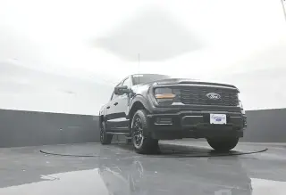 Ford F-150 2025 4x4 STX 4 puertas SuperCrew 5.5 pies SB