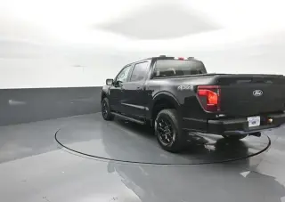 Ford F-150 2025 4x4 STX 4 puertas SuperCrew 5.5 pies SB