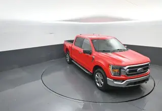 Ford F-150 2023 4x4 XLT 4 puertas SuperCrew 5.5 pies. SB