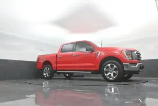 Ford F-150 2023 4x4 XLT 4 puertas SuperCrew 5.5 pies. SB