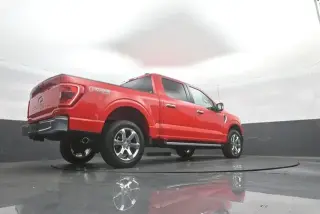 Ford F-150 2023 4x4 XLT 4 puertas SuperCrew 5.5 pies. SB
