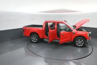 Ford F-150 2023 4x4 XLT 4 puertas SuperCrew 5.5 pies. SB