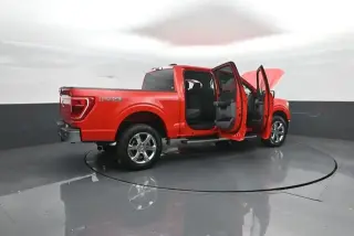 Ford F-150 2023 4x4 XLT 4 puertas SuperCrew 5.5 pies. SB