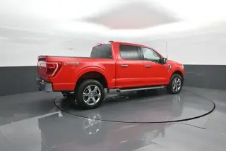 Ford F-150 2023 4x4 XLT 4 puertas SuperCrew 5.5 pies. SB