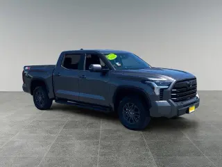 Toyota Tundra 2025 4x4 SR5 4 puertas CrewMax Cab Pickup SB