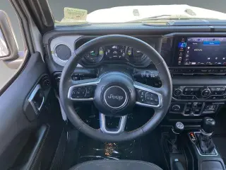 Jeep Wrangler 2024 4x4 Sahara 4xe 4 puertas SUV