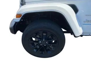 Jeep Wrangler 2024 4x4 Sahara 4xe 4 puertas SUV
