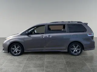 Toyota Sienna 2017 SE 8 Pasajeros 4 Puertas Minivan