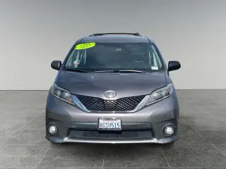 Toyota Sienna 2017 SE 8 Pasajeros 4 Puertas Minivan