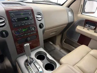 Ford F-150 2007 Lariat 4 puertas SuperCrew 4x4 Styleside 5.5 pies. SB