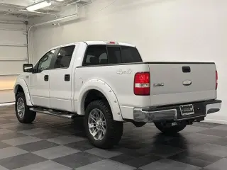 Ford F-150 2007 Lariat 4 puertas SuperCrew 4x4 Styleside 5.5 pies. SB