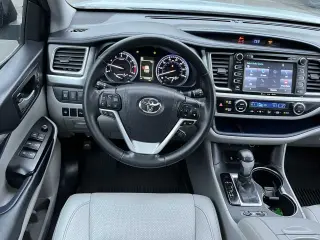 Toyota Highlander 2017 AWD Limited 4 puertas SUV