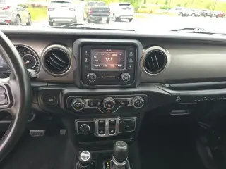 Jeep Wrangler 2020 4x4 Sport 2 puertas SUV