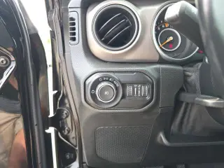 Jeep Wrangler 2020 4x4 Sport 2 puertas SUV