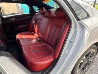Kia K5 2023 GT-Line 4 puertas Sedan