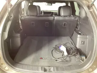 Mitsubishi Outlander PHEV 2022 AWD LE 4 puertas SUV