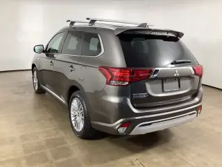 Mitsubishi Outlander PHEV 2022 AWD LE 4 puertas SUV