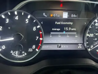 Nissan Titan 2023 4x4 Platinum Reserve 4 puertas Cabina Crew 5.6 pies. SB