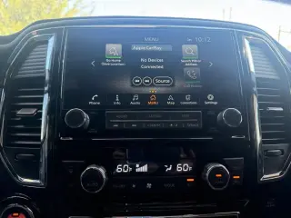 Nissan Titan 2023 4x4 Platinum Reserve 4 puertas Cabina Crew 5.6 pies. SB