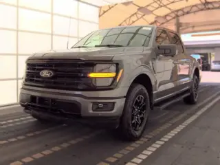 Ford F-150 2024 4x4 XLT 4 puertas SuperCrew 5.5 pies. SB